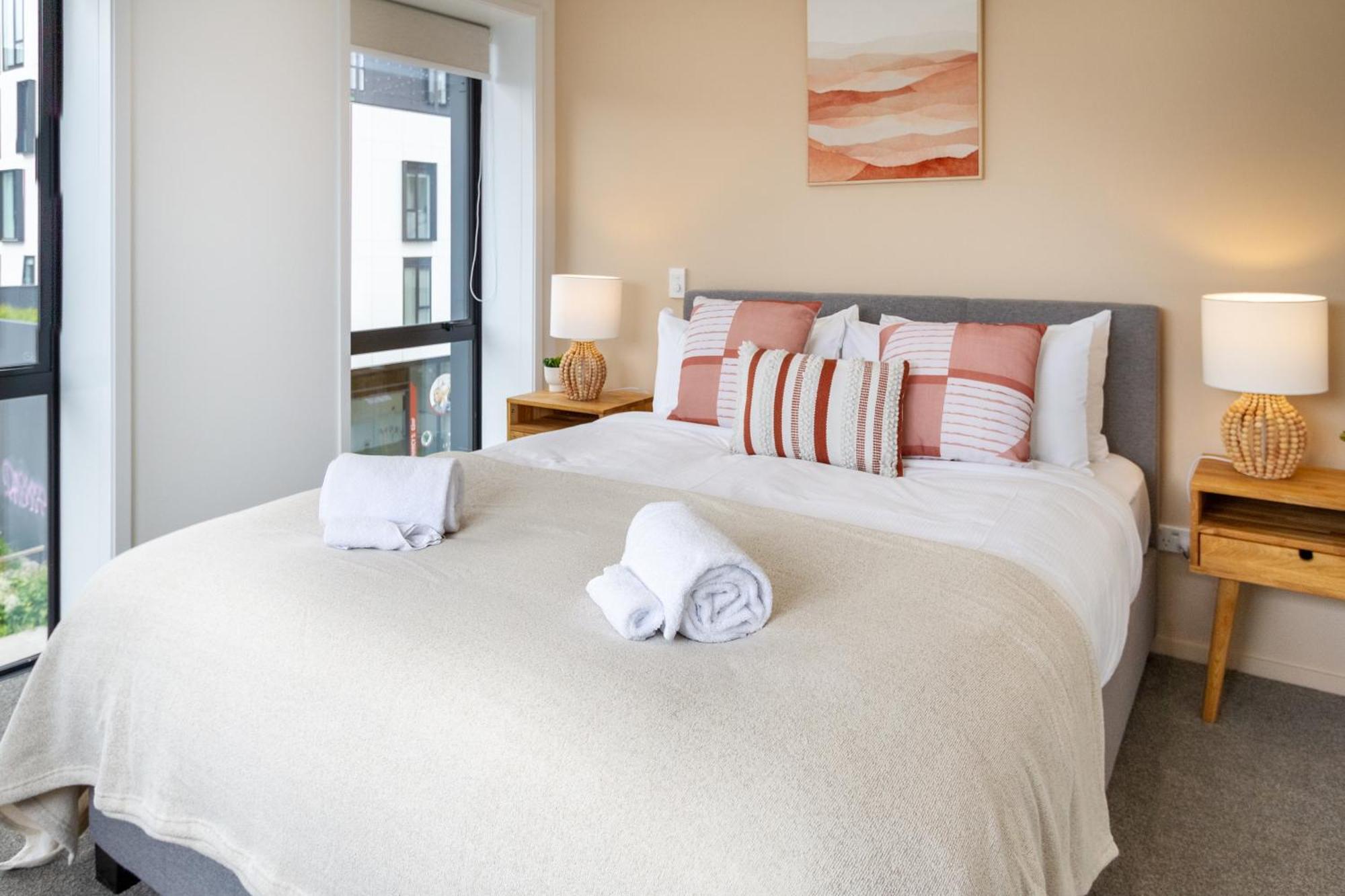 Modern City Lifestyle: 2 Bedroom 1 Bath Κράισττσερτς Εξωτερικό φωτογραφία