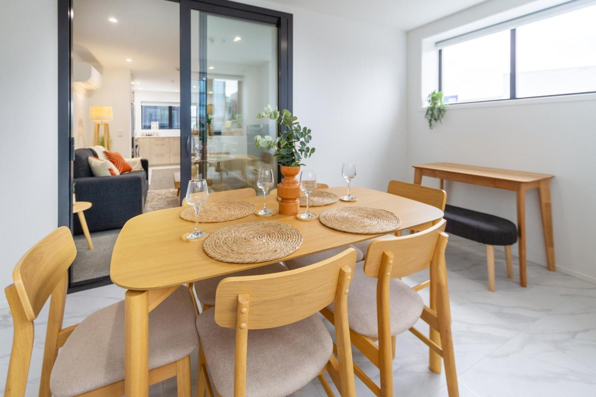 Modern City Lifestyle: 2 Bedroom 1 Bath Κράισττσερτς Εξωτερικό φωτογραφία